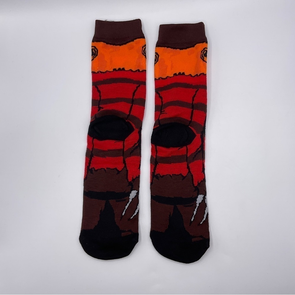 Halloween Socks Freddy Krueger Fits Size 6-12 Crew Horror Movie Unisex Striped - Picture 4 of 4